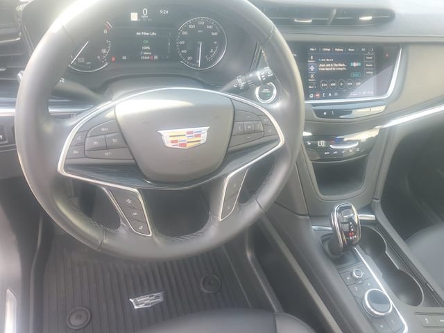 Certified 2025 Cadillac XT5 Premium Luxury w/ LPO, Floor Liner Package AWD/4WD image 14