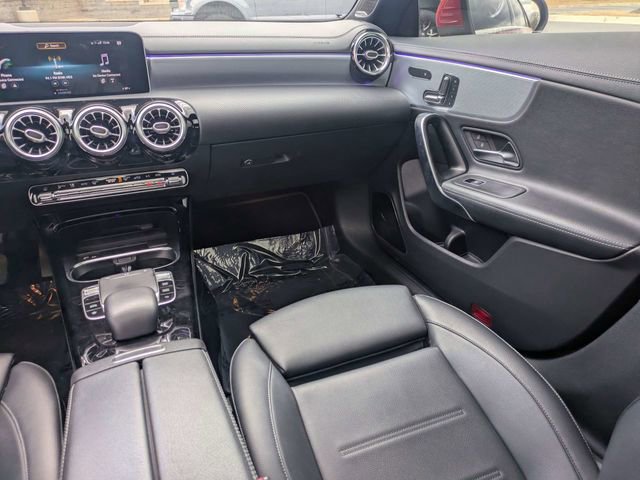 Used 2020 Mercedes-Benz CLA 250 image 17