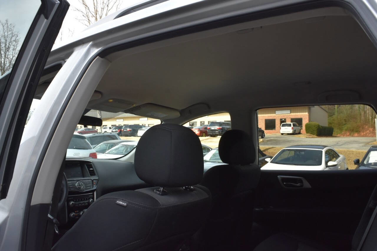 Used 2017 Nissan Pathfinder S image 36