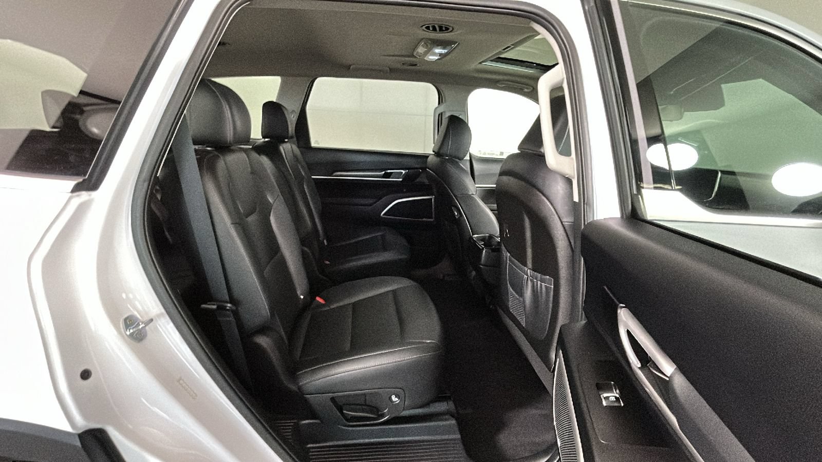 Used 2022 Kia Telluride S AWD/4WD image 35