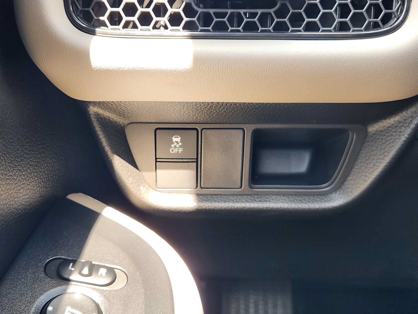 Certified 2024 Honda HR-V LX image 21
