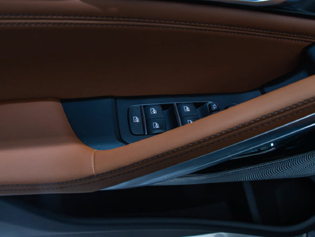 New 2027 BMW X6 M60i AWD/4WD image 14