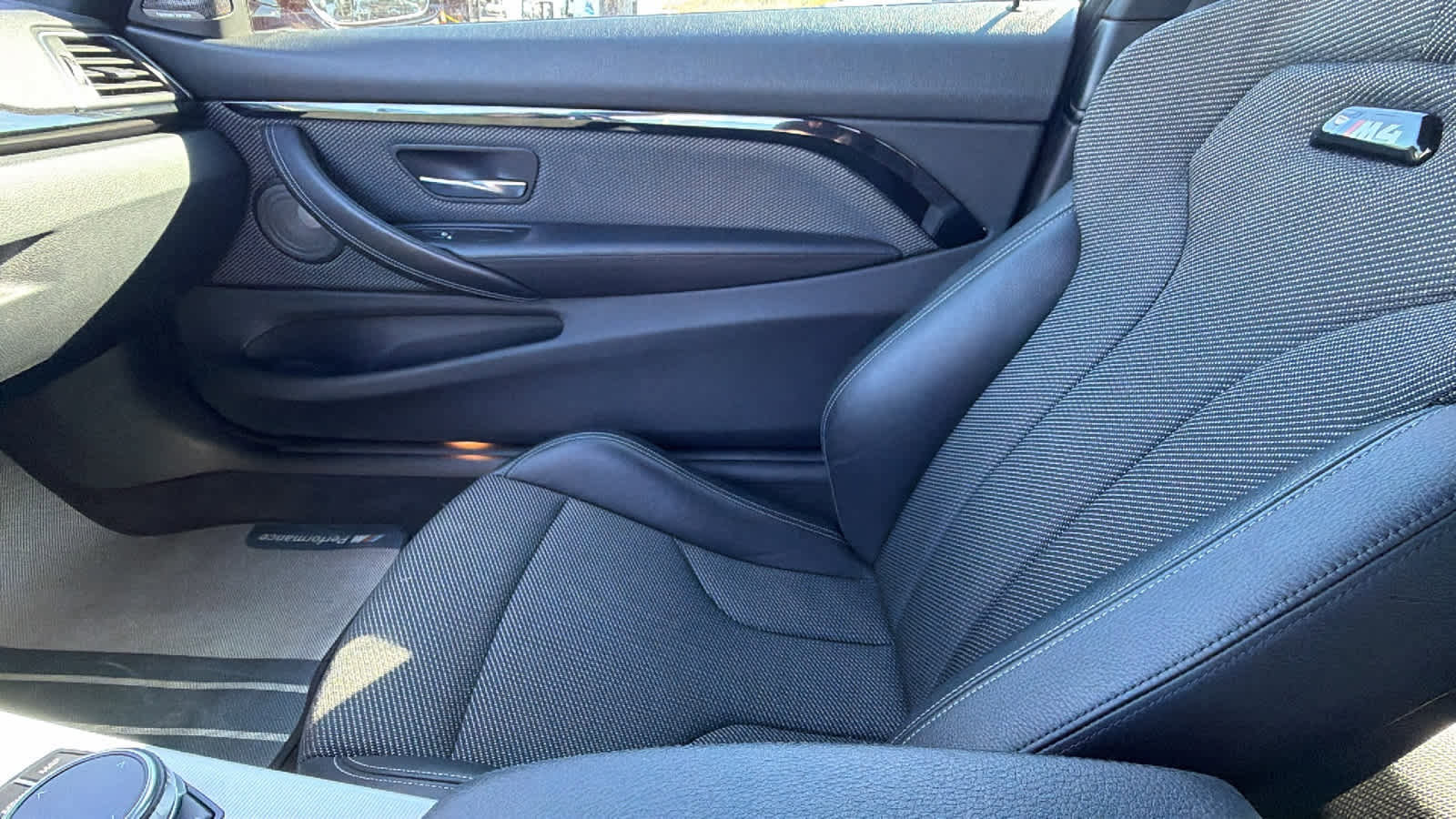 Used 2018 BMW M4 Coupe RWD image 12