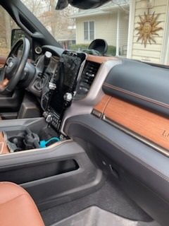 Used 2023 RAM 3500 Limited image 3