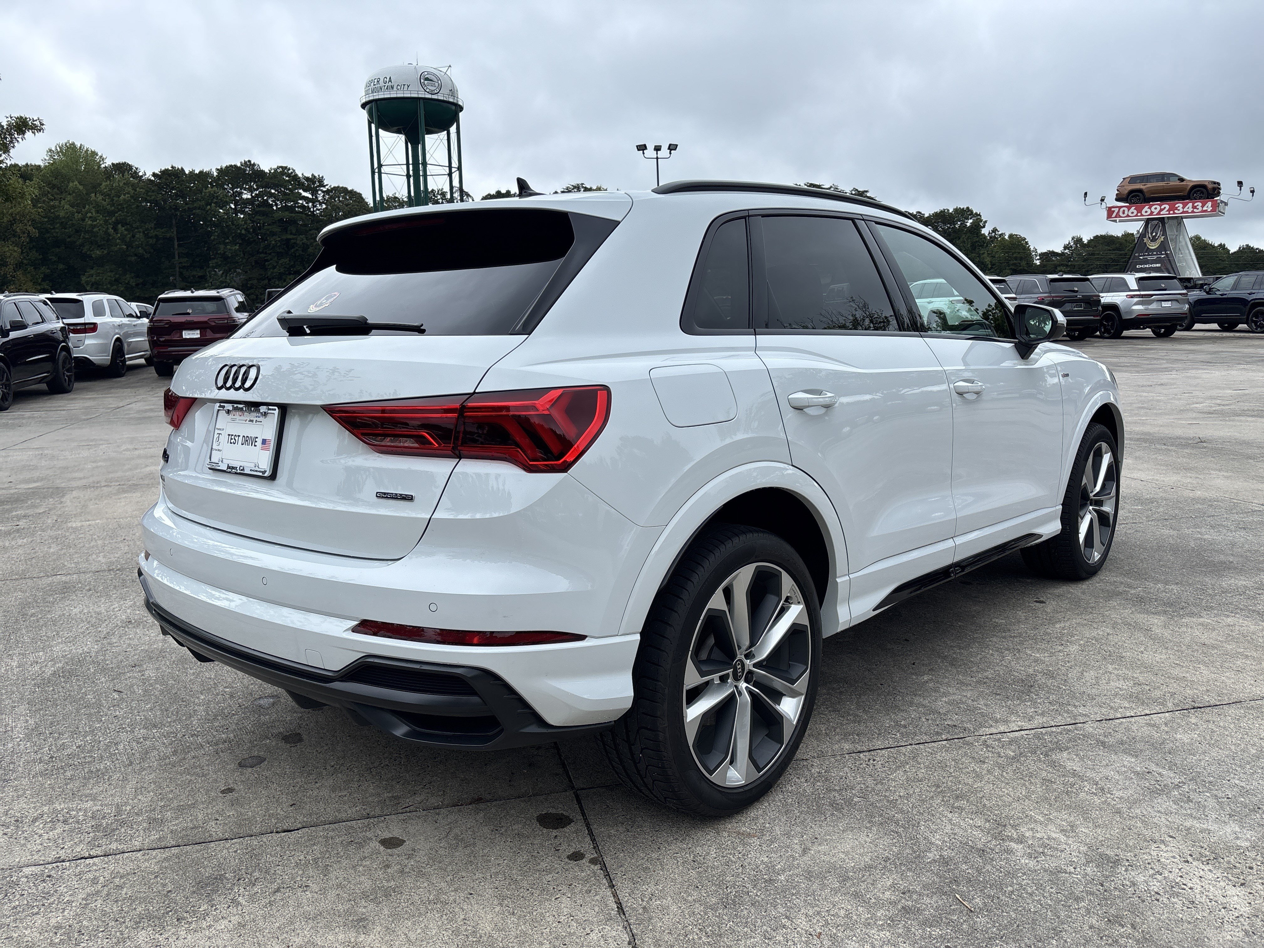 Used 2022 Audi Q3 2.0T Premium Plus AWD/4WD image 7