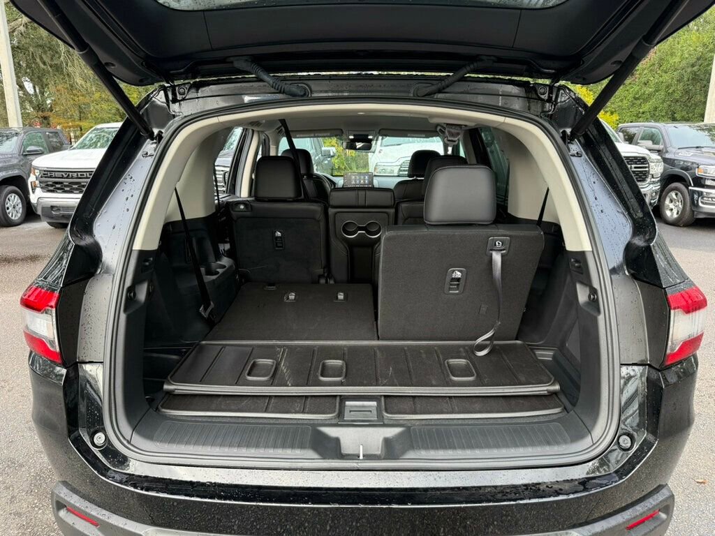 Used 2025 Honda Pilot EX-L image 8