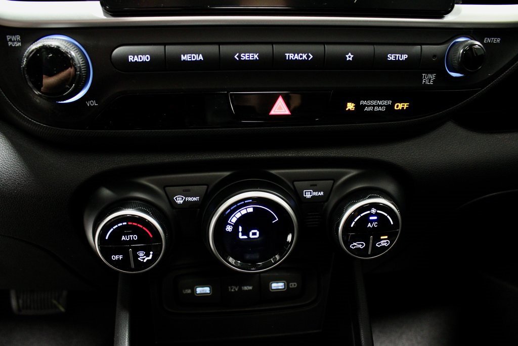 Used 2022 Hyundai Venue SEL image 34