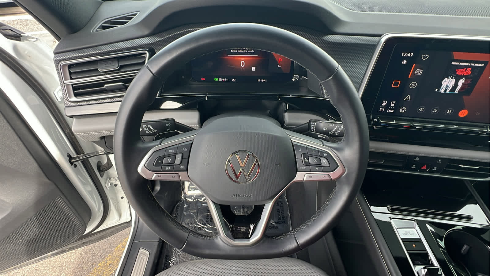 Used 2024 Volkswagen Atlas Cross Sport SEL R-Line image 18