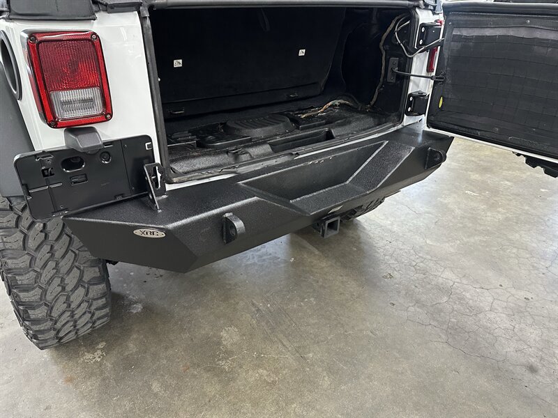 Used 2015 Jeep Wrangler Rubicon w/ Power Convenience Group AWD/4WD image 30