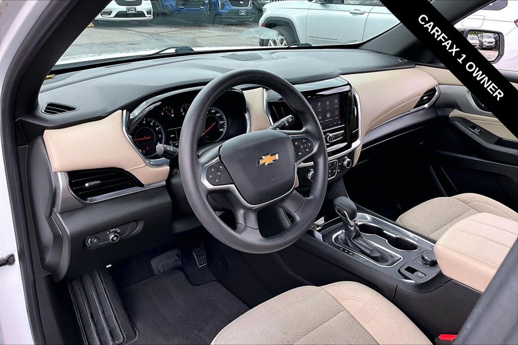 Used 2022 Chevrolet Traverse LS FWD image 11