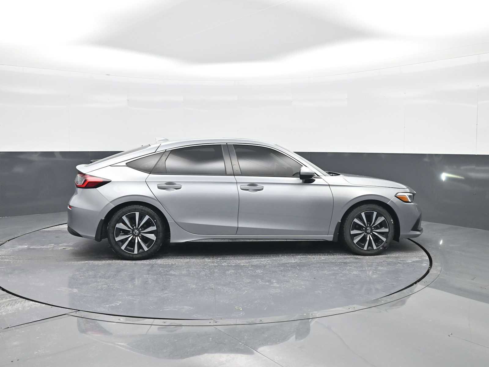 Used 2022 Honda Civic EX-L image 9