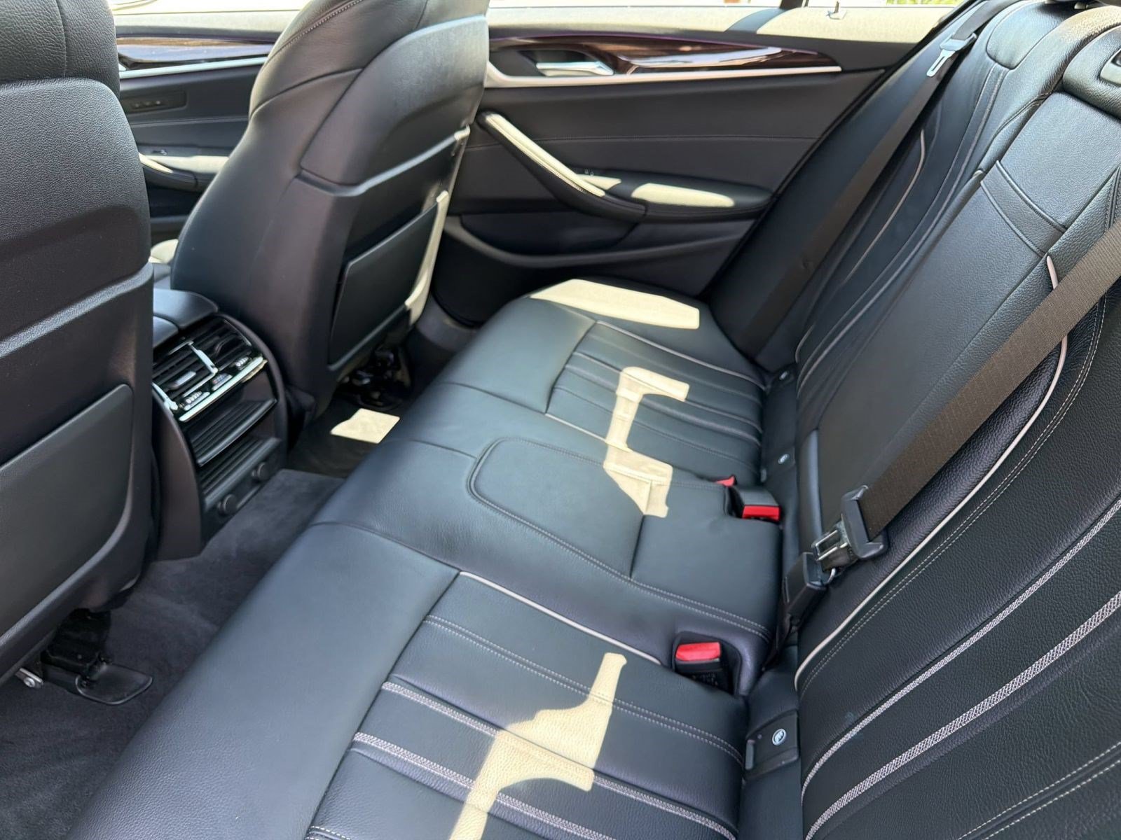 Used 2019 BMW 530i w/ Convenience Package RWD image 23