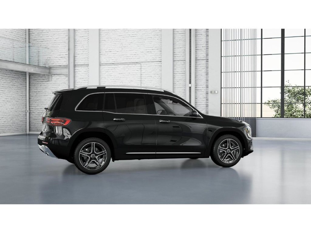 Used 2026 Mercedes-Benz GLB 250 4MATIC image 18