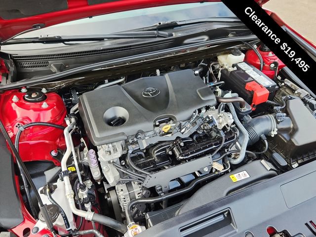 Used 2022 Toyota Camry LE image 14