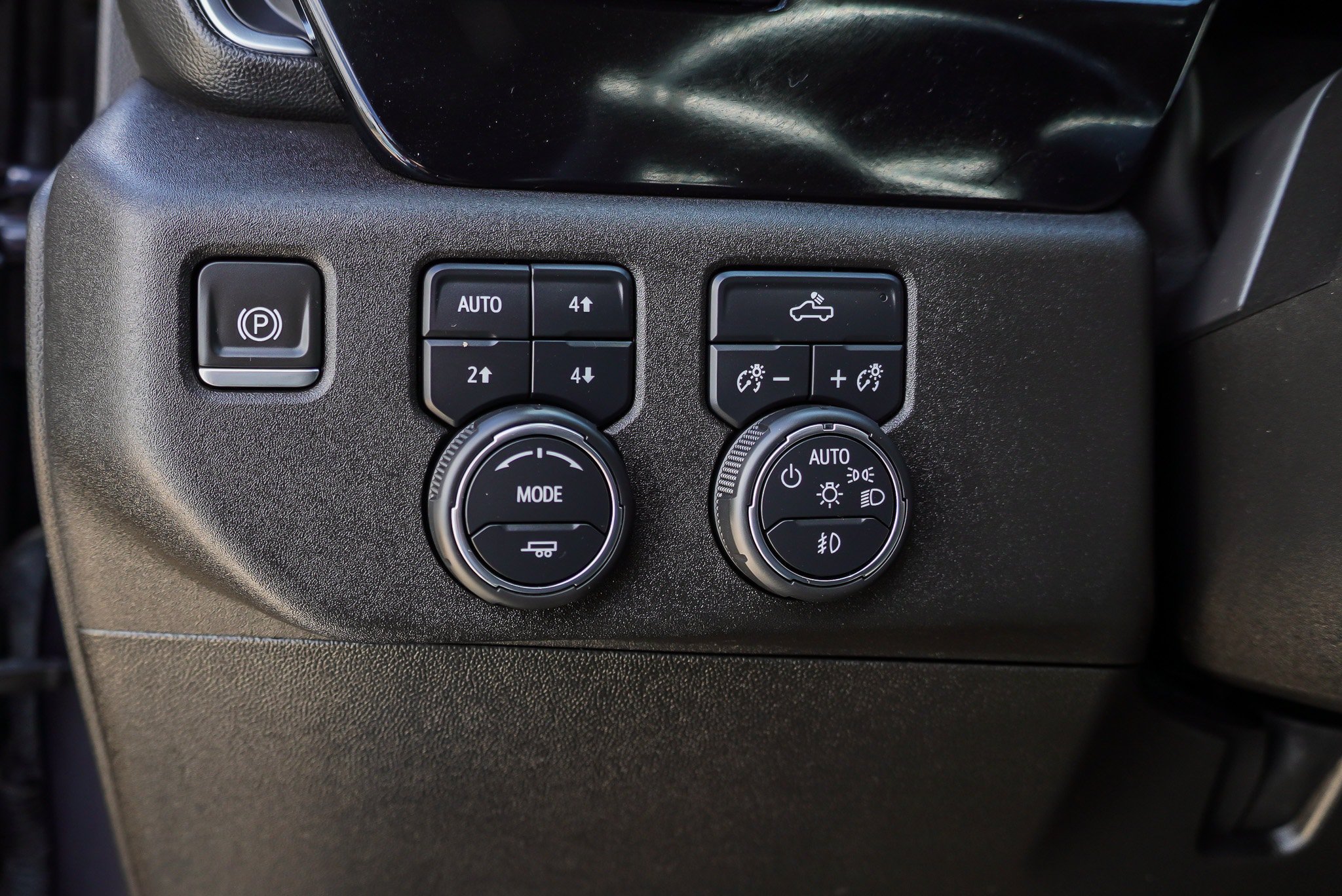 Used 2024 Chevrolet Silverado 1500 RST AWD/4WD image 18