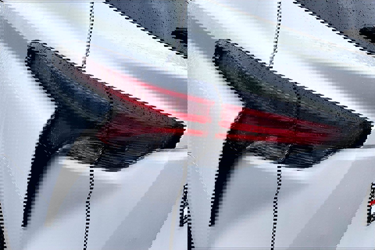 Used 2023 Toyota Sienna XSE image 29