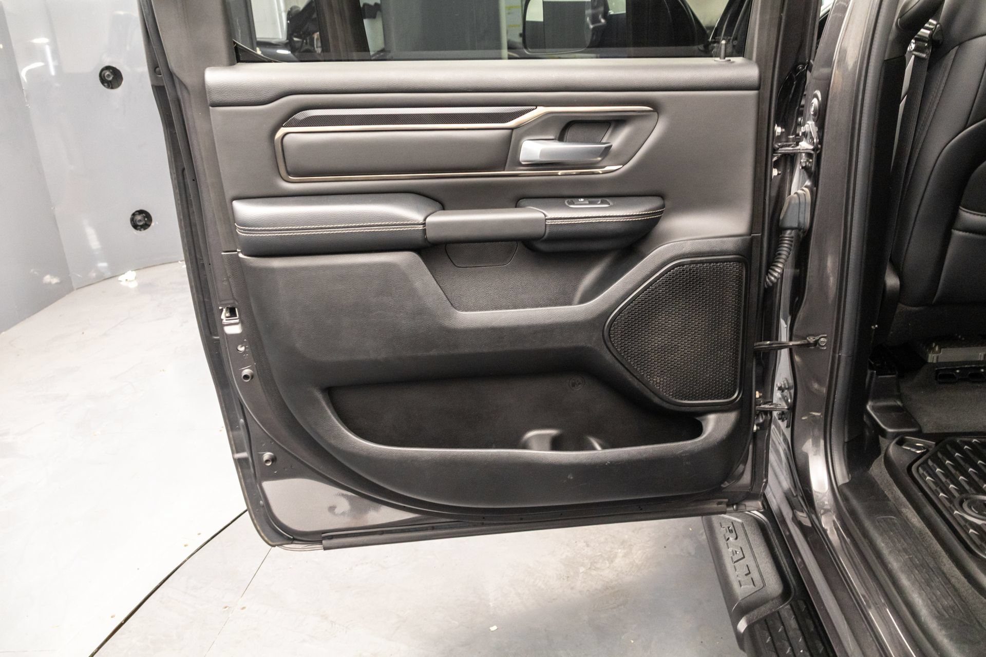 Used 2019 RAM 1500 Sport w/ Level 2 Equipment Group AWD/4WD image 32