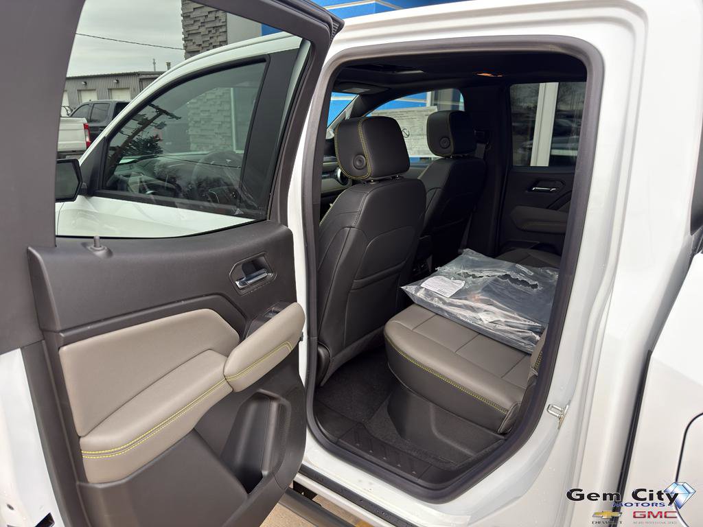 New 2026 Chevrolet Colorado ZR2 w/ Technology Package AWD/4WD image 9