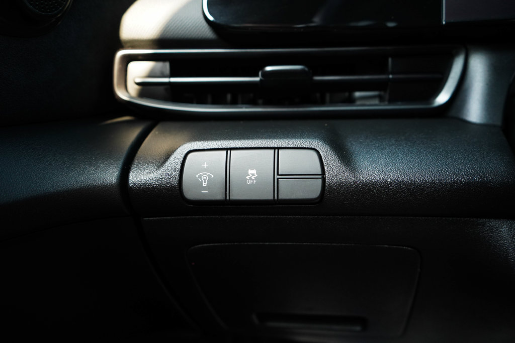 Used 2025 Hyundai Elantra N FWD image 31