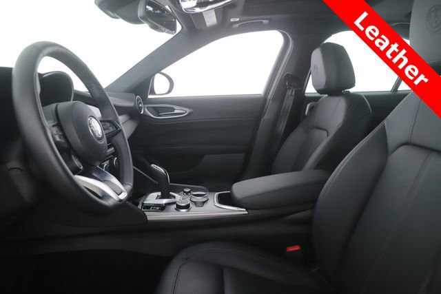Used 2024 Alfa Romeo Giulia Ti AWD/4WD image 16