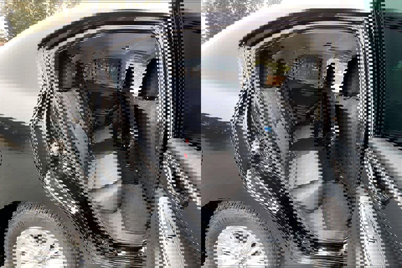 Used 2017 Subaru Impreza 2.0i Premium image 30