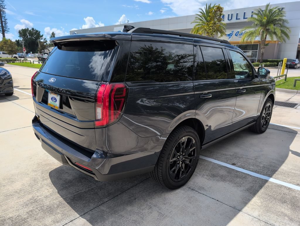 New 2027 Ford Expedition Platinum AWD/4WD image 3