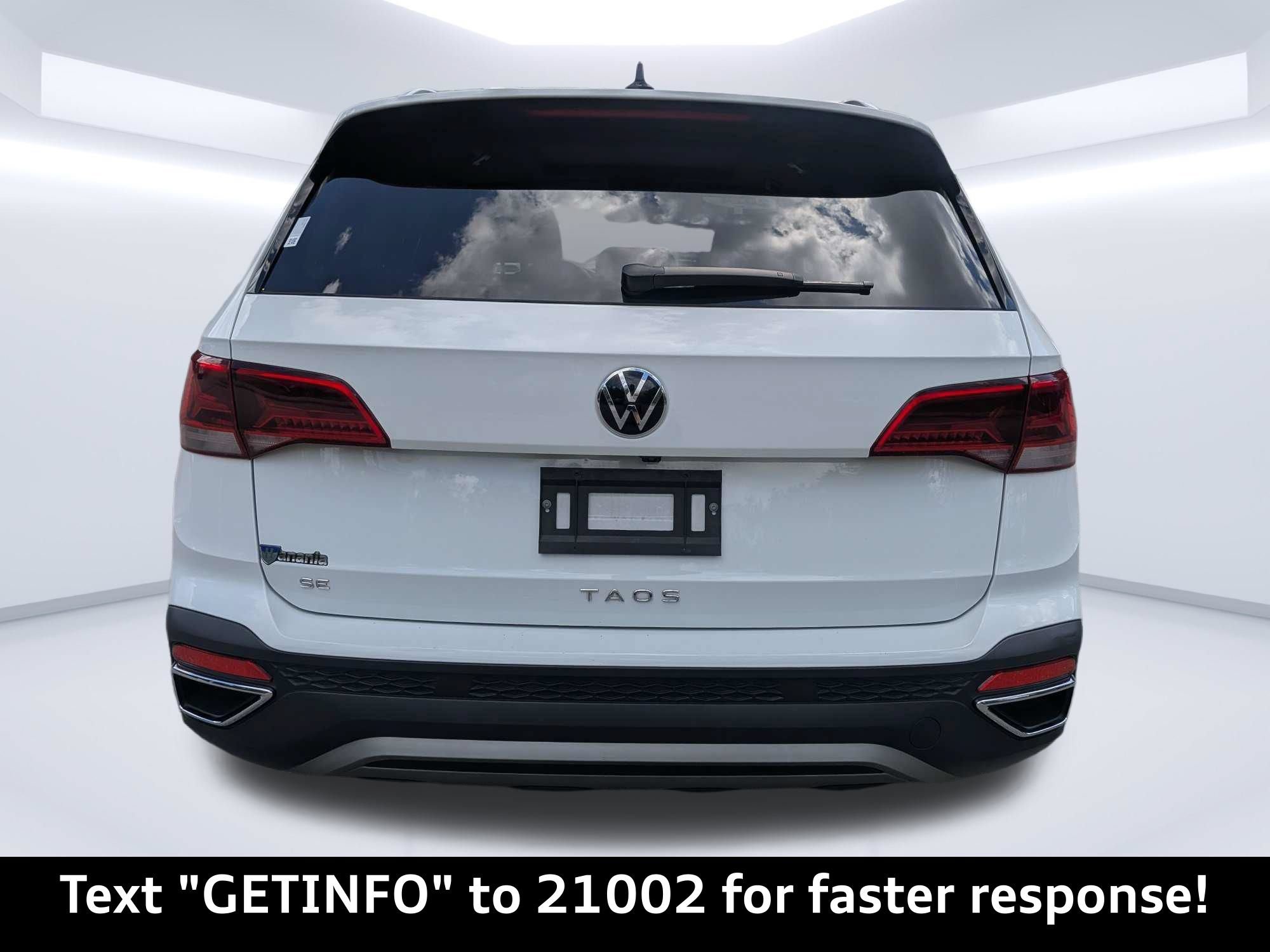 Used 2024 Volkswagen Taos SE FWD image 5