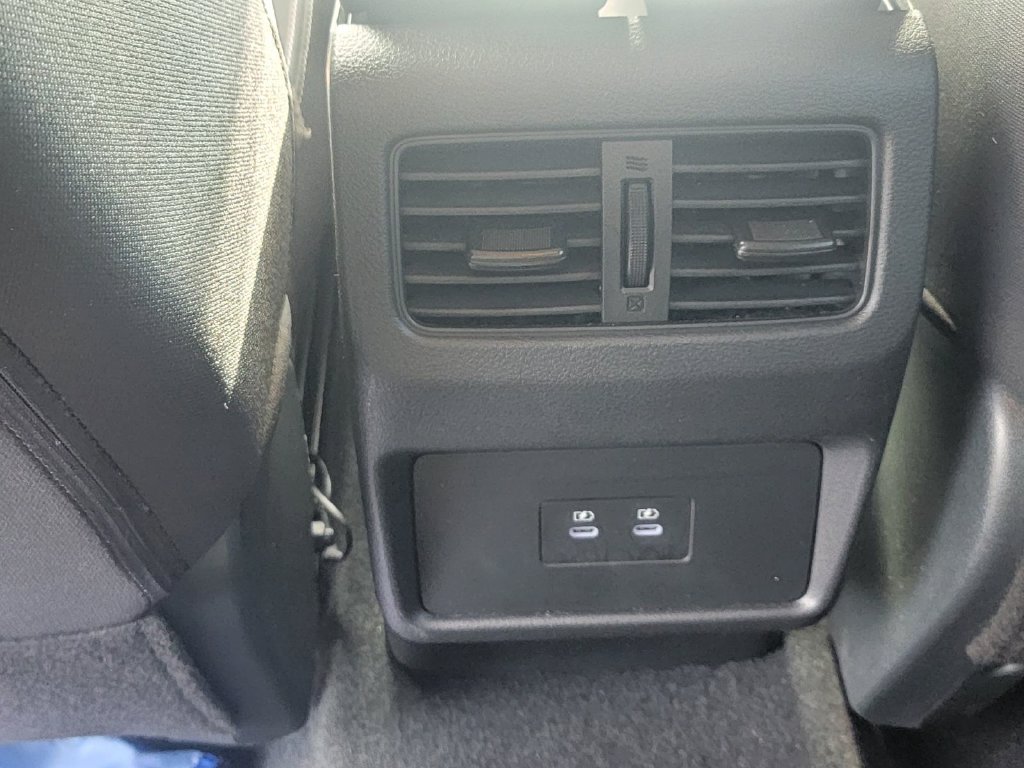 Used 2026 Nissan Rogue SV AWD/4WD image 32