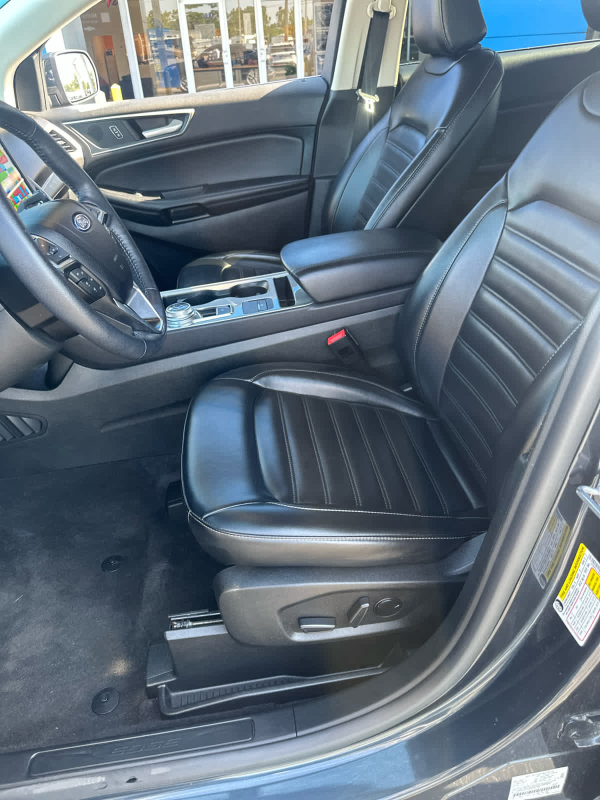 Used 2023 Ford Edge SEL AWD/4WD image 14