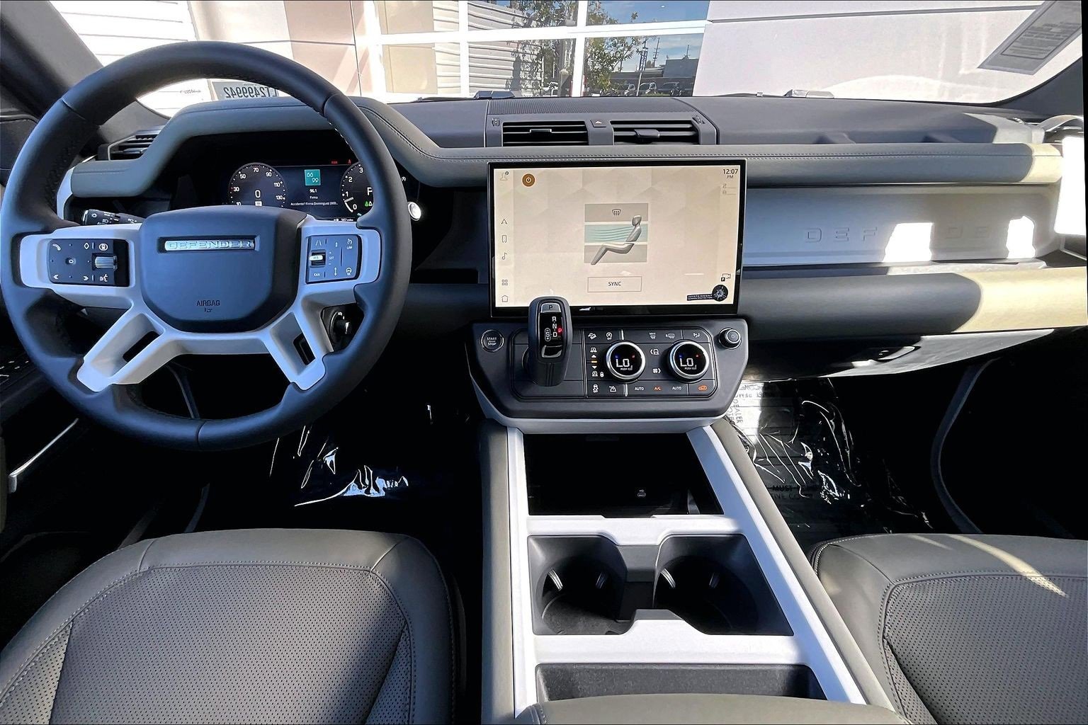 New 2026 Land Rover Defender 110 X-Dynamic SE image 5