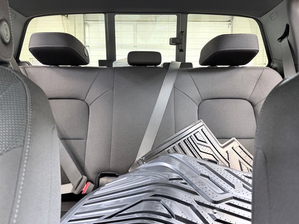 New 2026 GMC Canyon Elevation RWD image 17