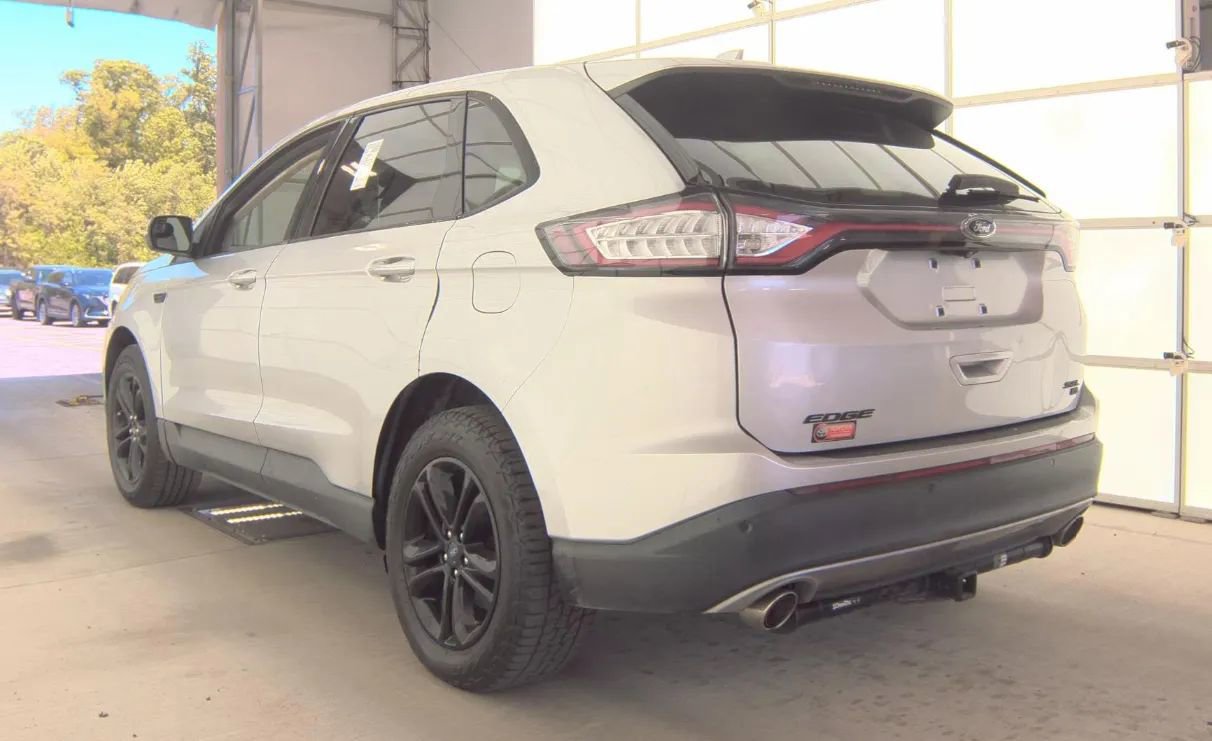 Used 2015 Ford Edge SEL w/ Equipment Group 201A AWD/4WD image 4