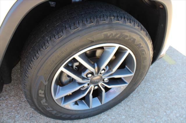 Certified 2020 Jeep Grand Cherokee Limited image 15