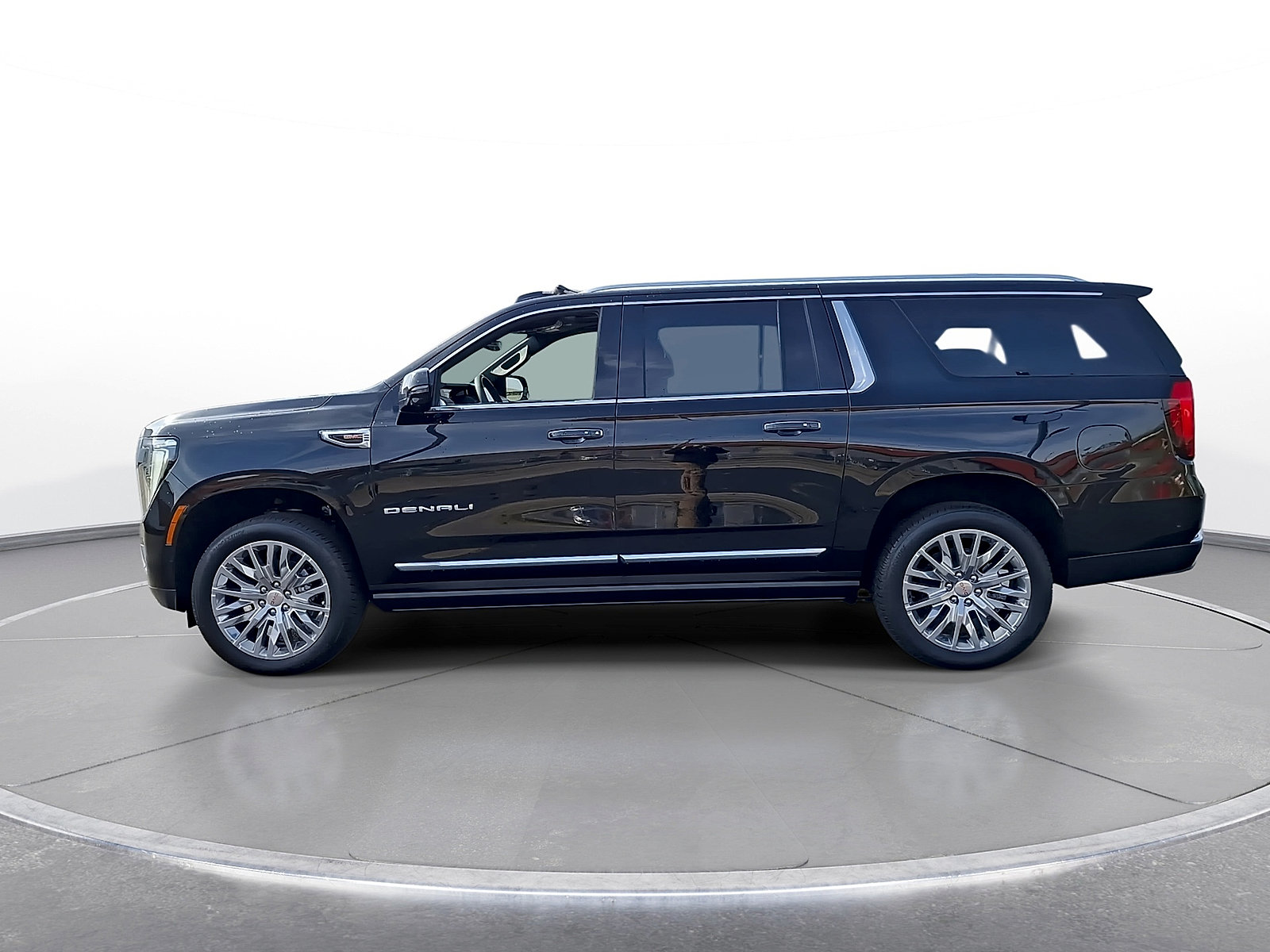 New 2026 GMC Yukon XL Denali w/ Denali Reserve Package AWD/4WD image 5