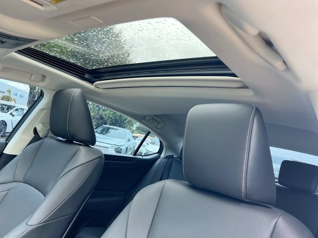 Certified 2024 Lexus ES 300h w/ Premium Package FWD image 18