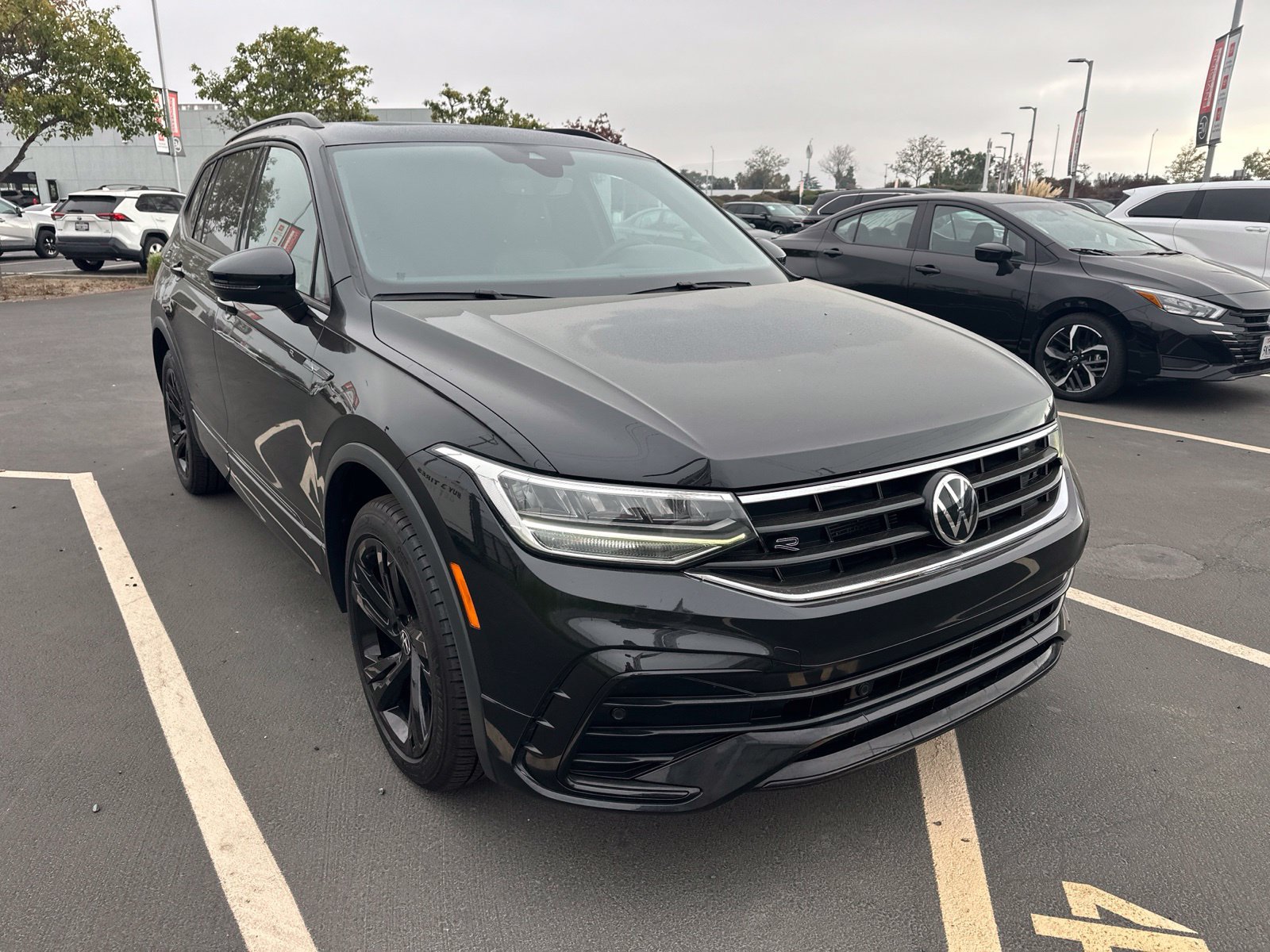 Used 2023 Volkswagen Tiguan SE R-Line
