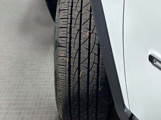 Used 2024 Jeep Compass Sport image 11