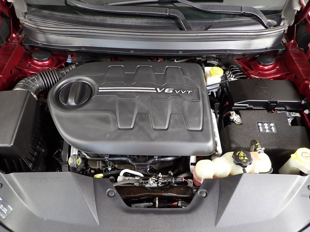 Used 2019 Jeep Cherokee Limited w/ Luxury Group image 11