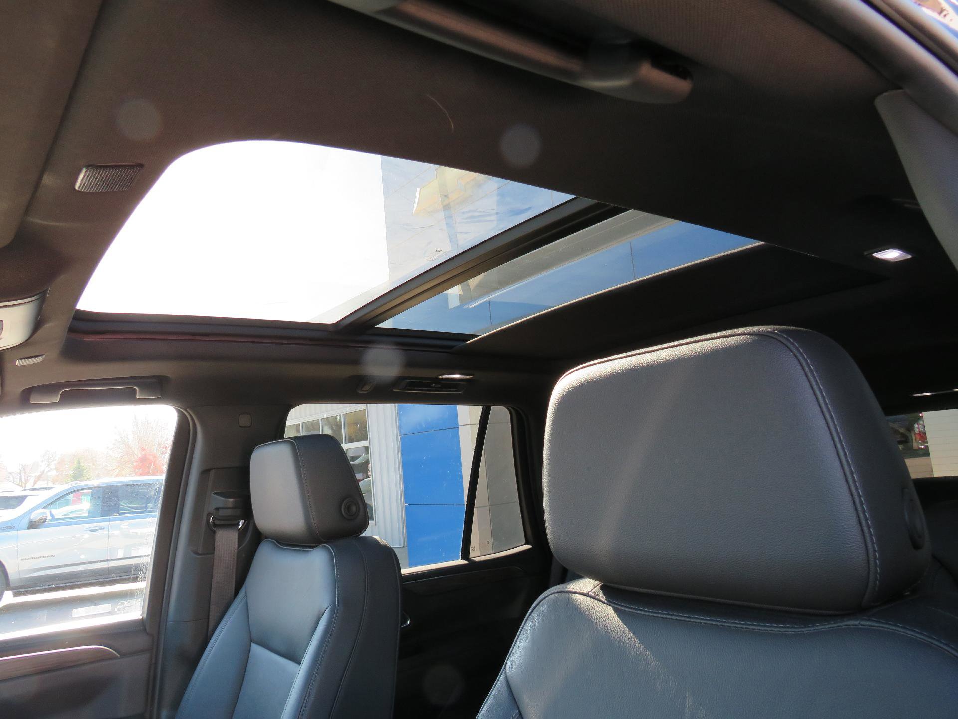 Used 2022 Chevrolet Tahoe Z71 w/ Off-Road Capability Package image 10