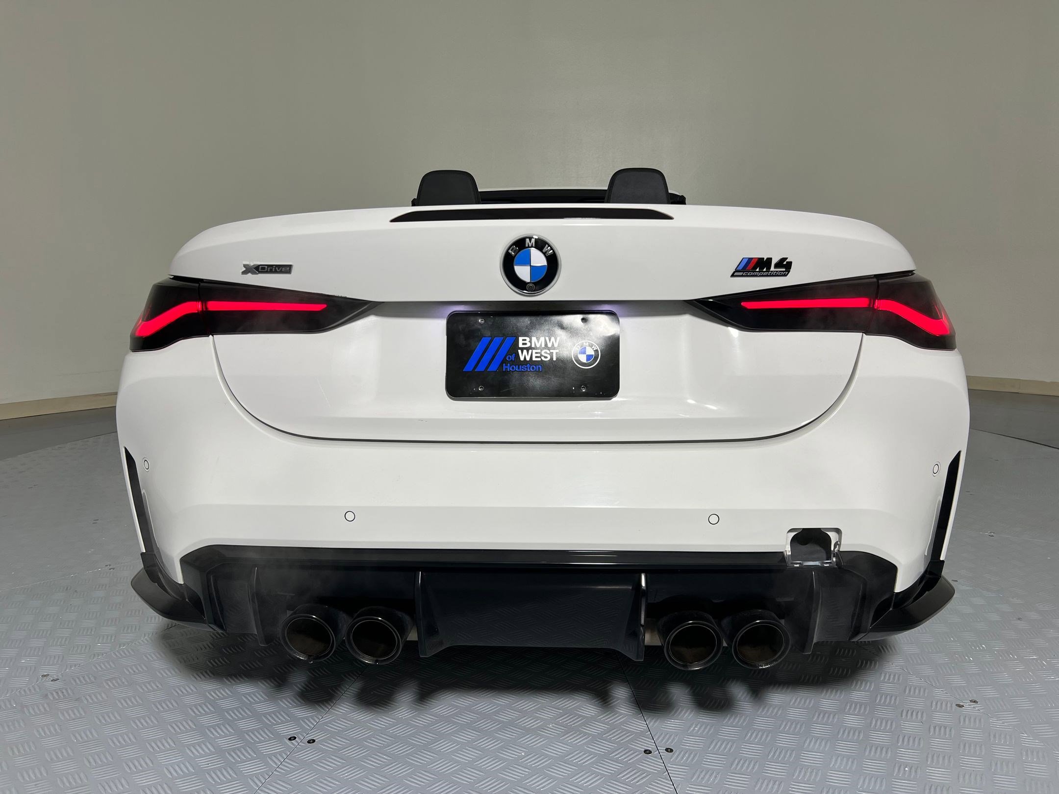 Used 2024 BMW M4 xDrive Competition image 10