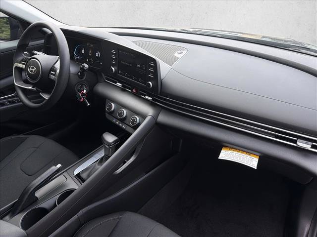 New 2026 Hyundai Elantra SE FWD image 27