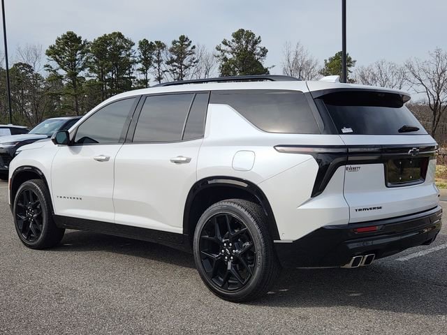 Used 2024 Chevrolet Traverse RS image 3
