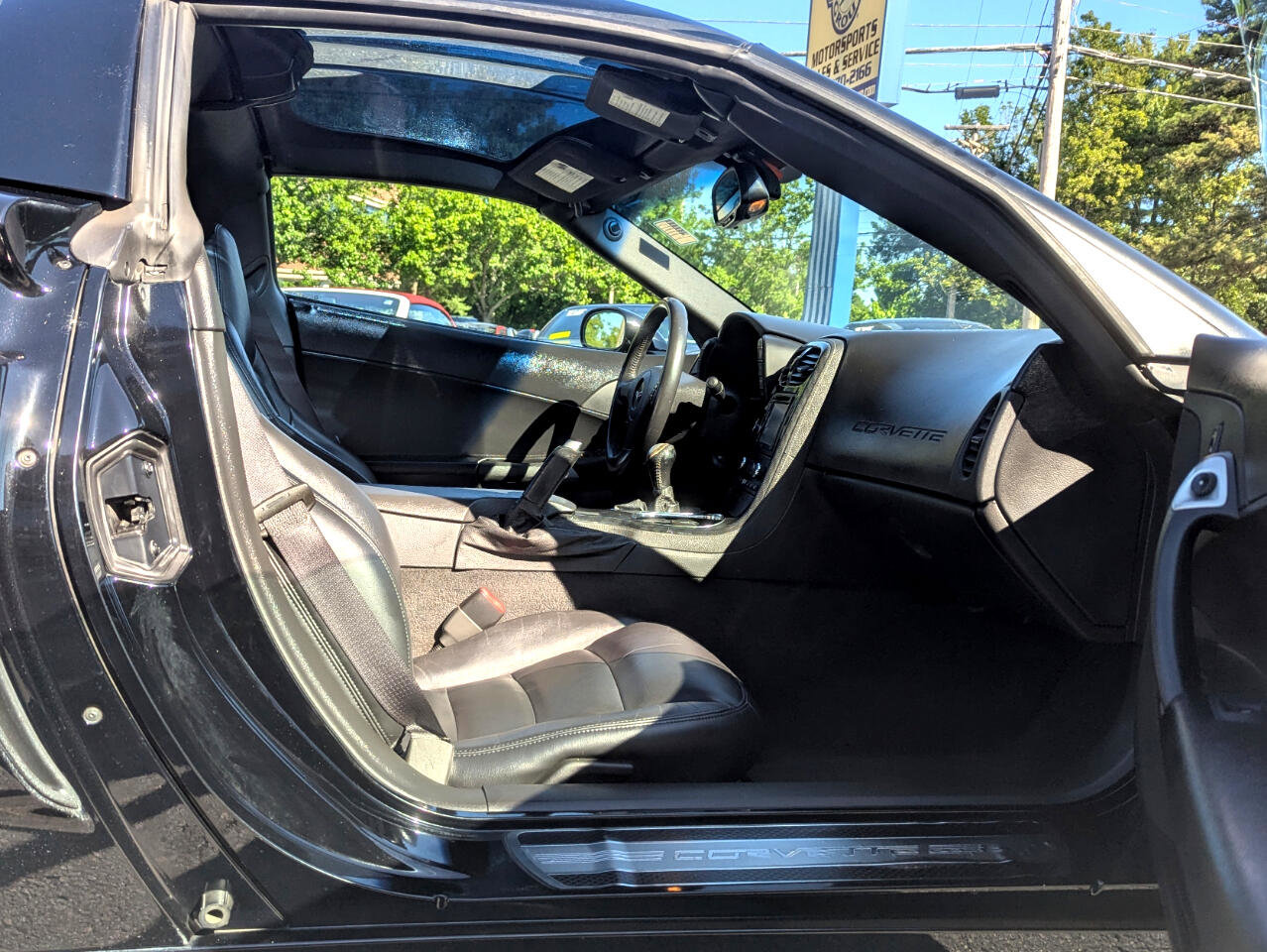 Used 2005 Chevrolet Corvette Coupe w/ Preferred Equipment Group image 24