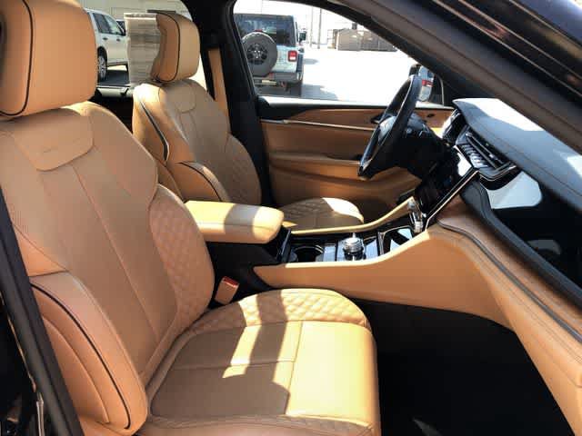 Certified 2022 Jeep Grand Cherokee Summit AWD/4WD image 20