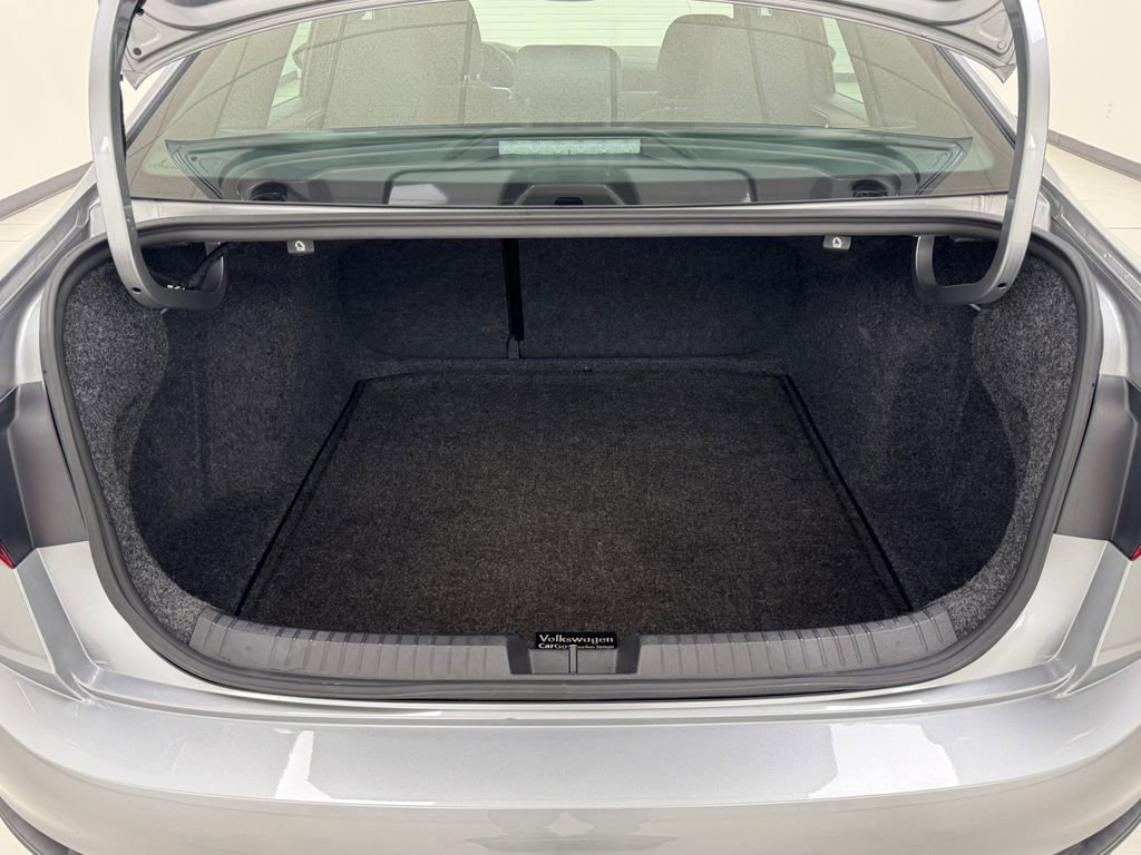 Used 2023 Volkswagen Jetta Sport image 28