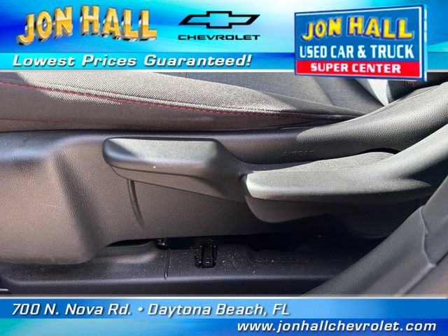 Used 2024 Chevrolet Trax RS w/ Sunroof Package FWD image 19