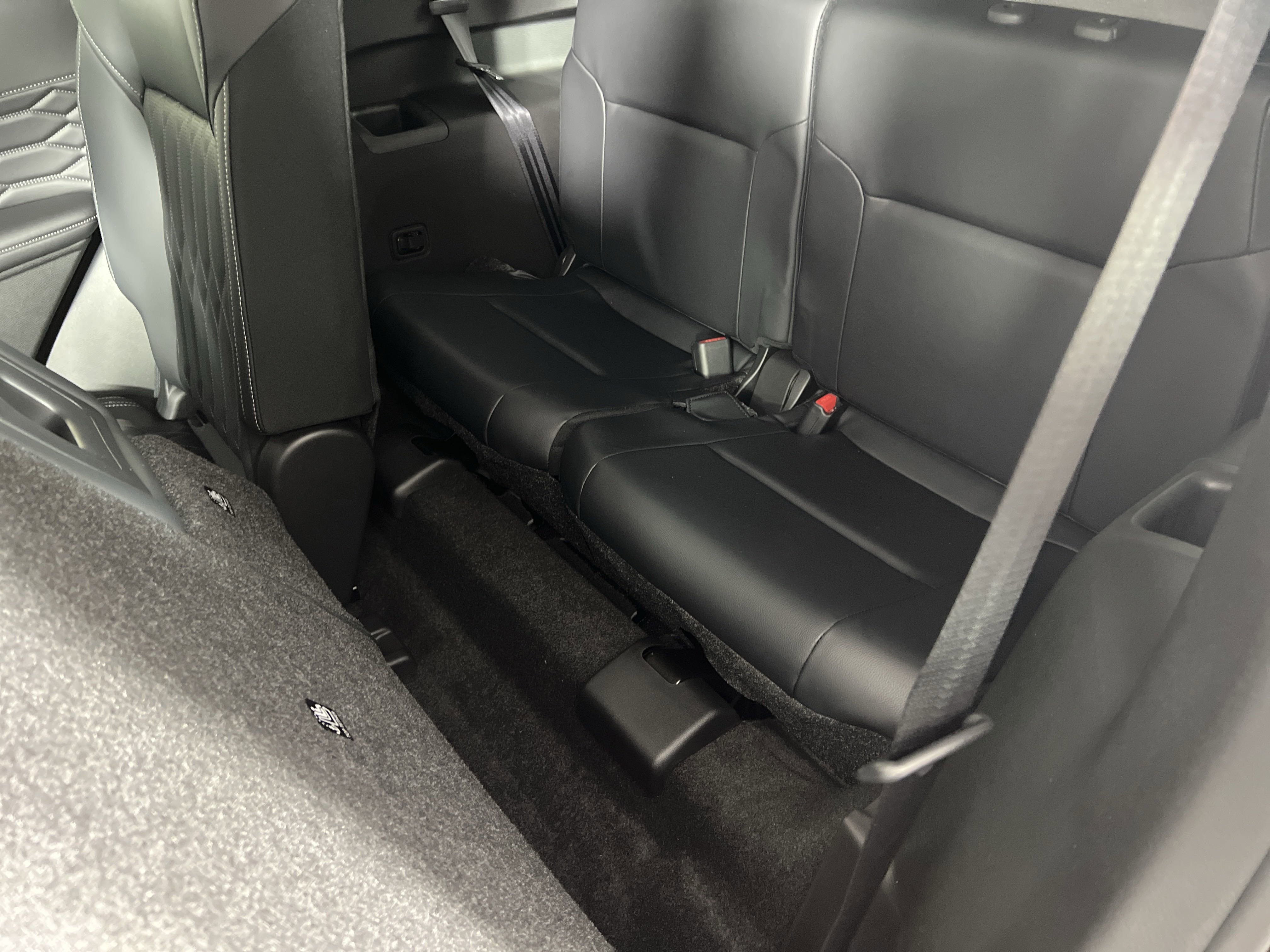 New 2025 Mitsubishi Outlander SEL image 12