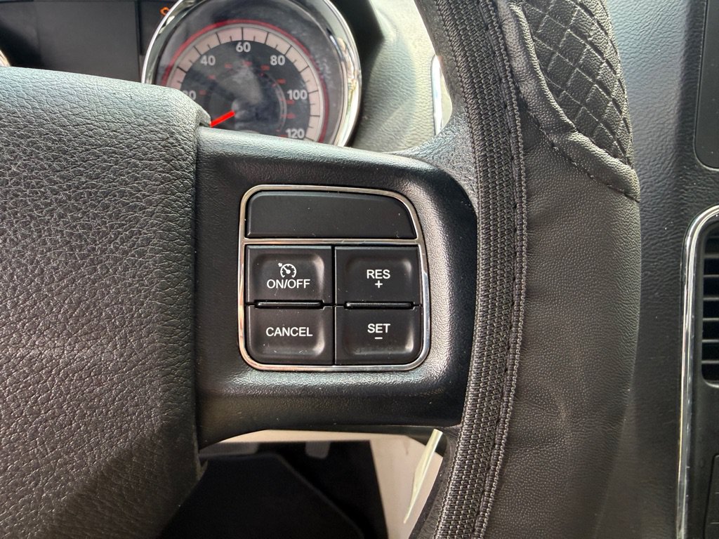 Used 2018 Dodge Grand Caravan SE w/ UConnect Hands-Free Group FWD image 23