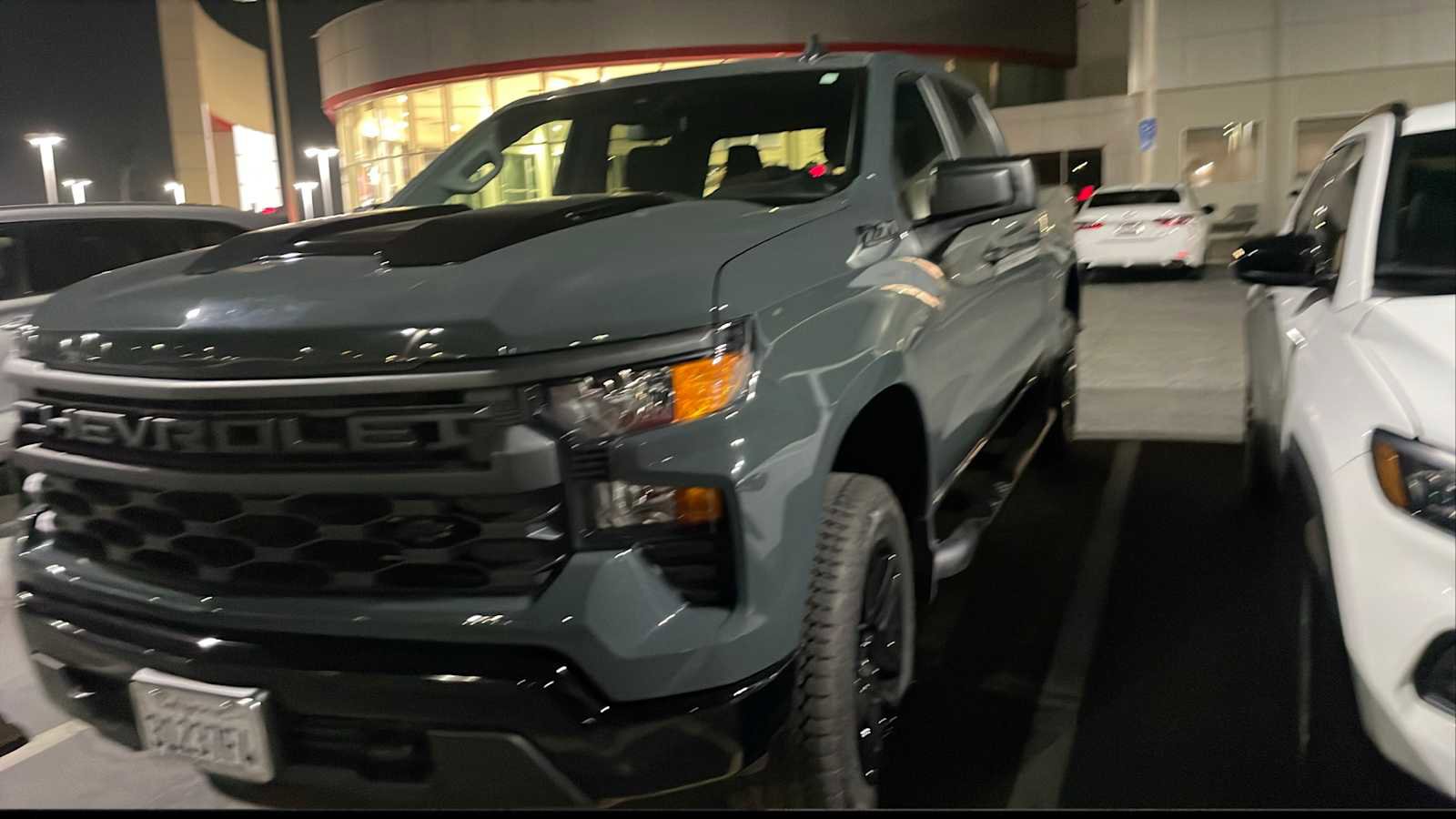 Used 2025 Chevrolet Silverado 1500 Custom Trail Boss w/ Turbomax Blackout Package image 5