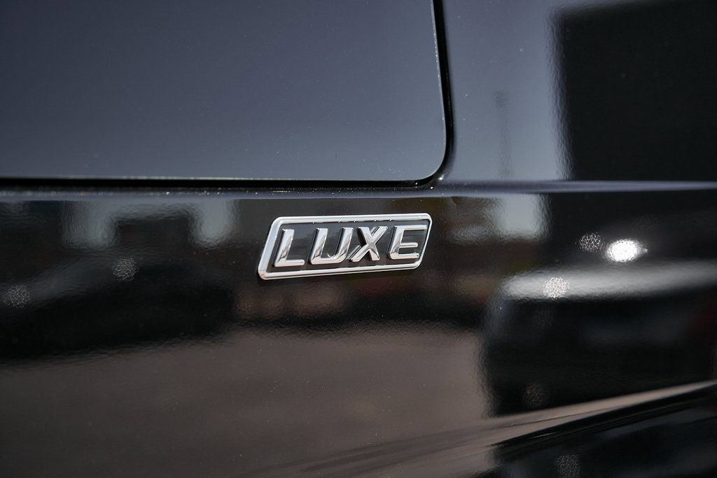 Used 2024 Mercedes-Benz Sprinter 3500 w/ Parking Package image 8